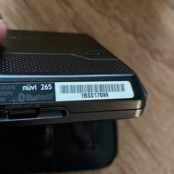 Garmin Nuvi 265T Bundle - Picture 4 of 4